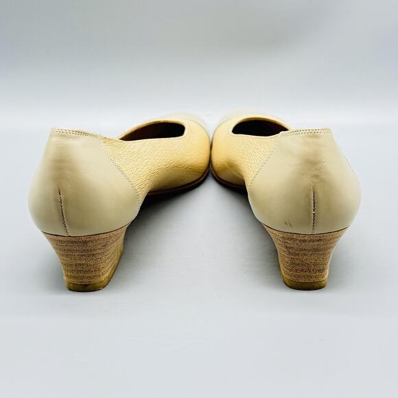 Salvatore Ferragamo Shoes Womens 8 Beige Slip On Pumps Cap Toe Low Heel Dress - Picture 7 of 13